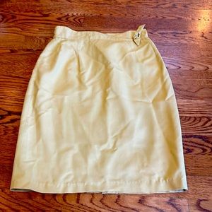 Vintage mustard yellow knee-length skirt from France XS/0 EUC